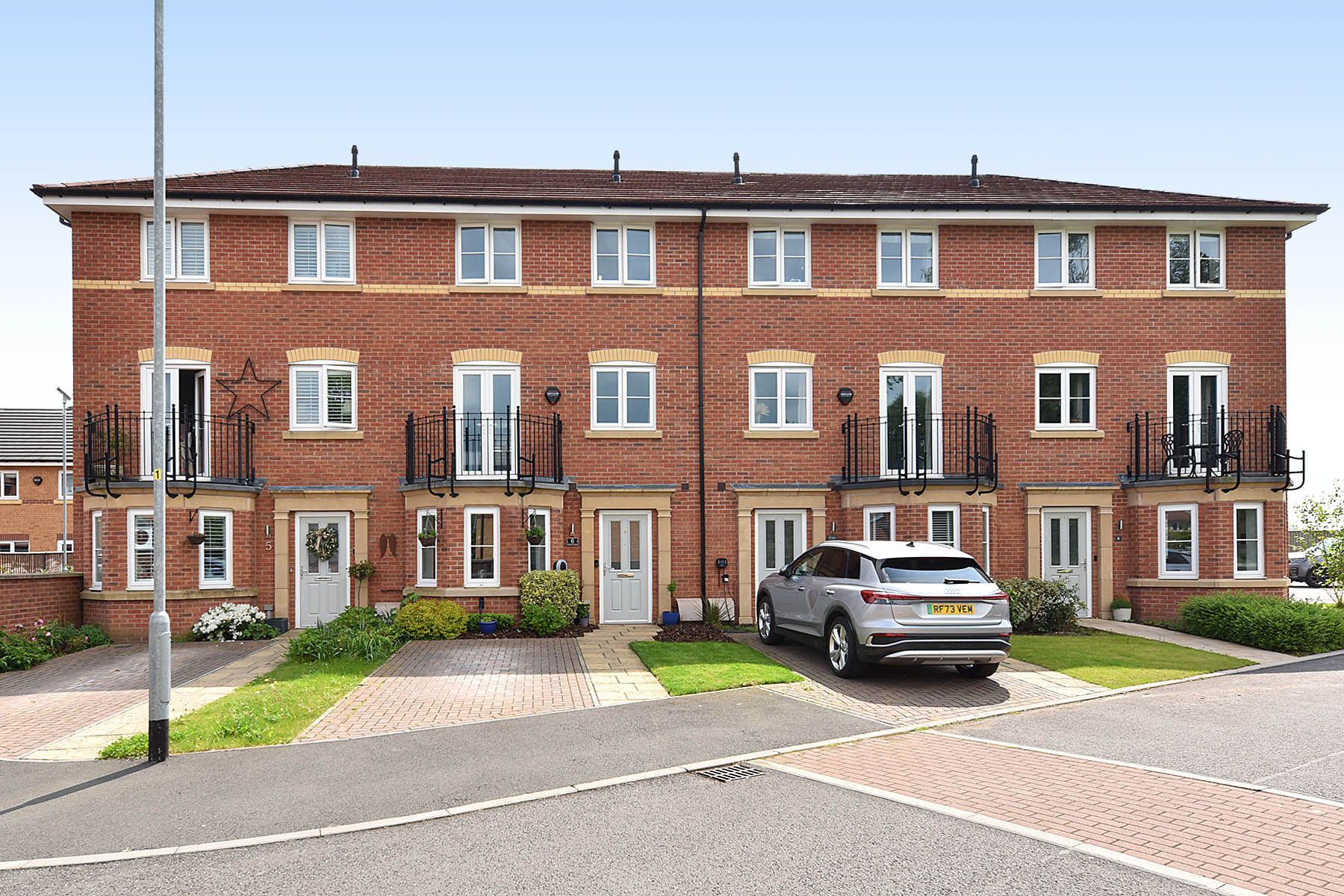 4 bedroom Townhouse SSTC