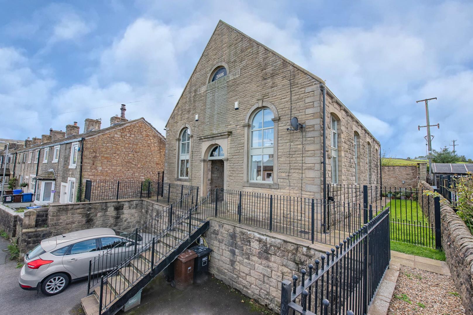 5 bedroom Semi-Detached Under Offer