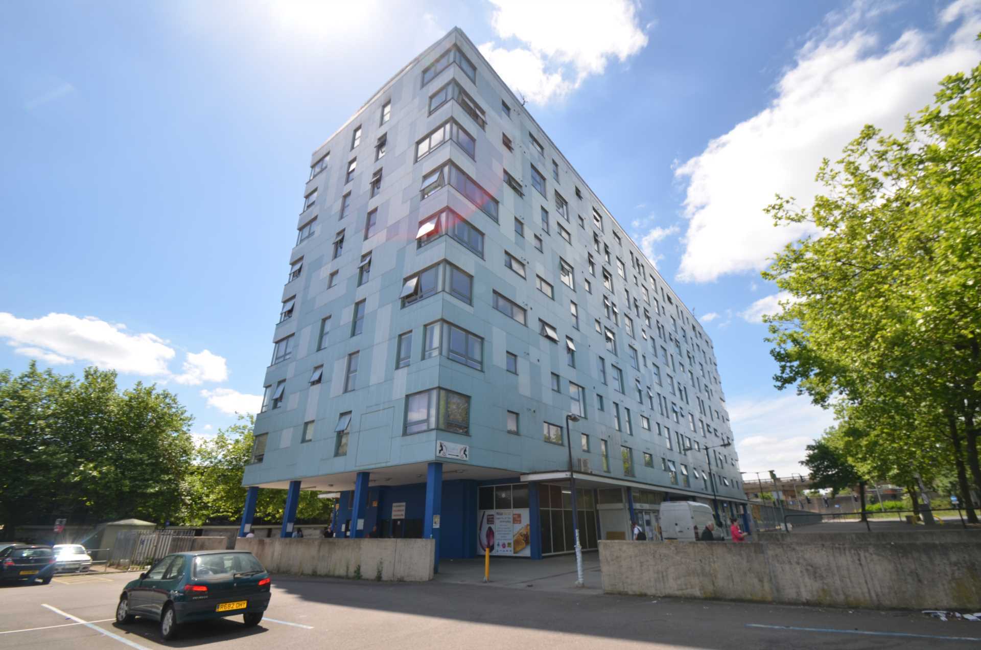 2 bedroom Apartment To Let