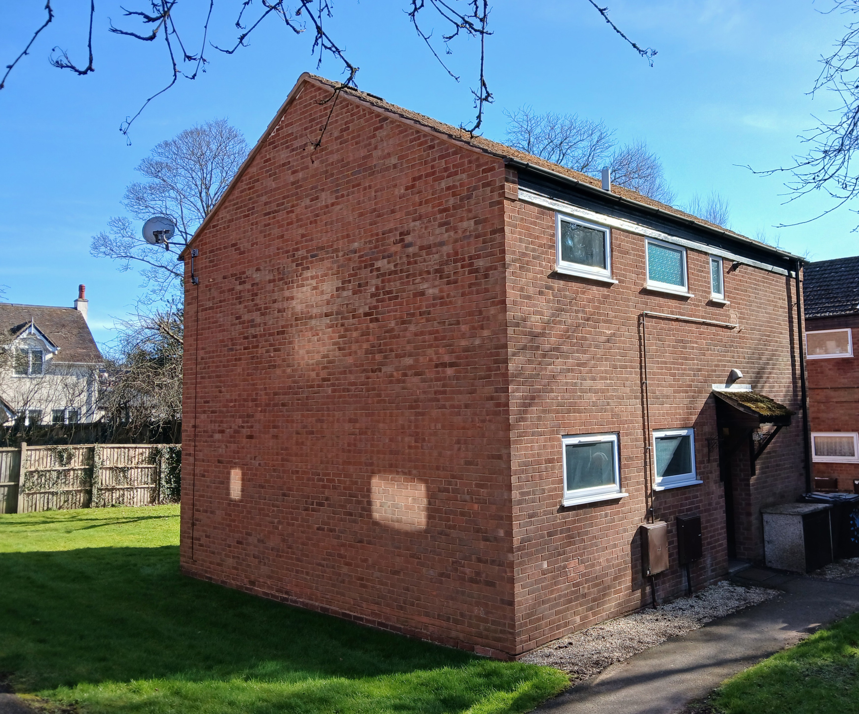 2 bedroom Apartment For Sale