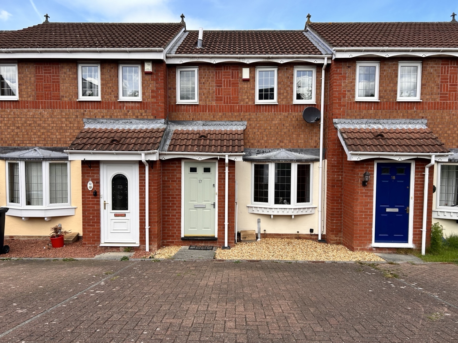 2 bedroom Terraced For Sale
