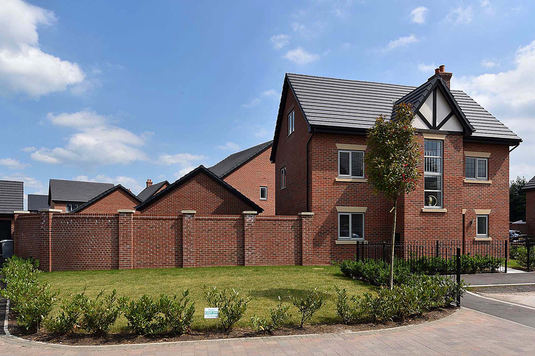 4 bedroom House For Sale