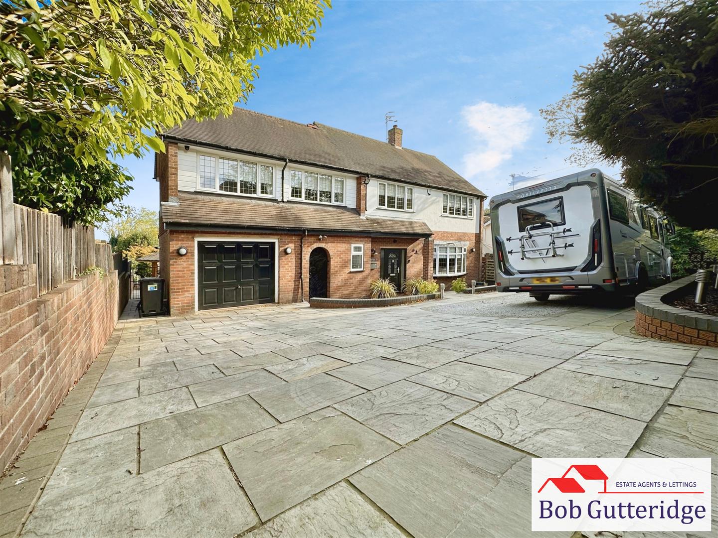 4 bedroom Detached house SSTC