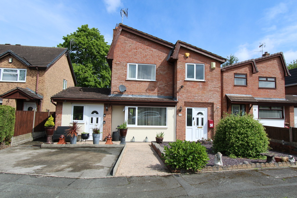 3 bedroom Detached House For Sale