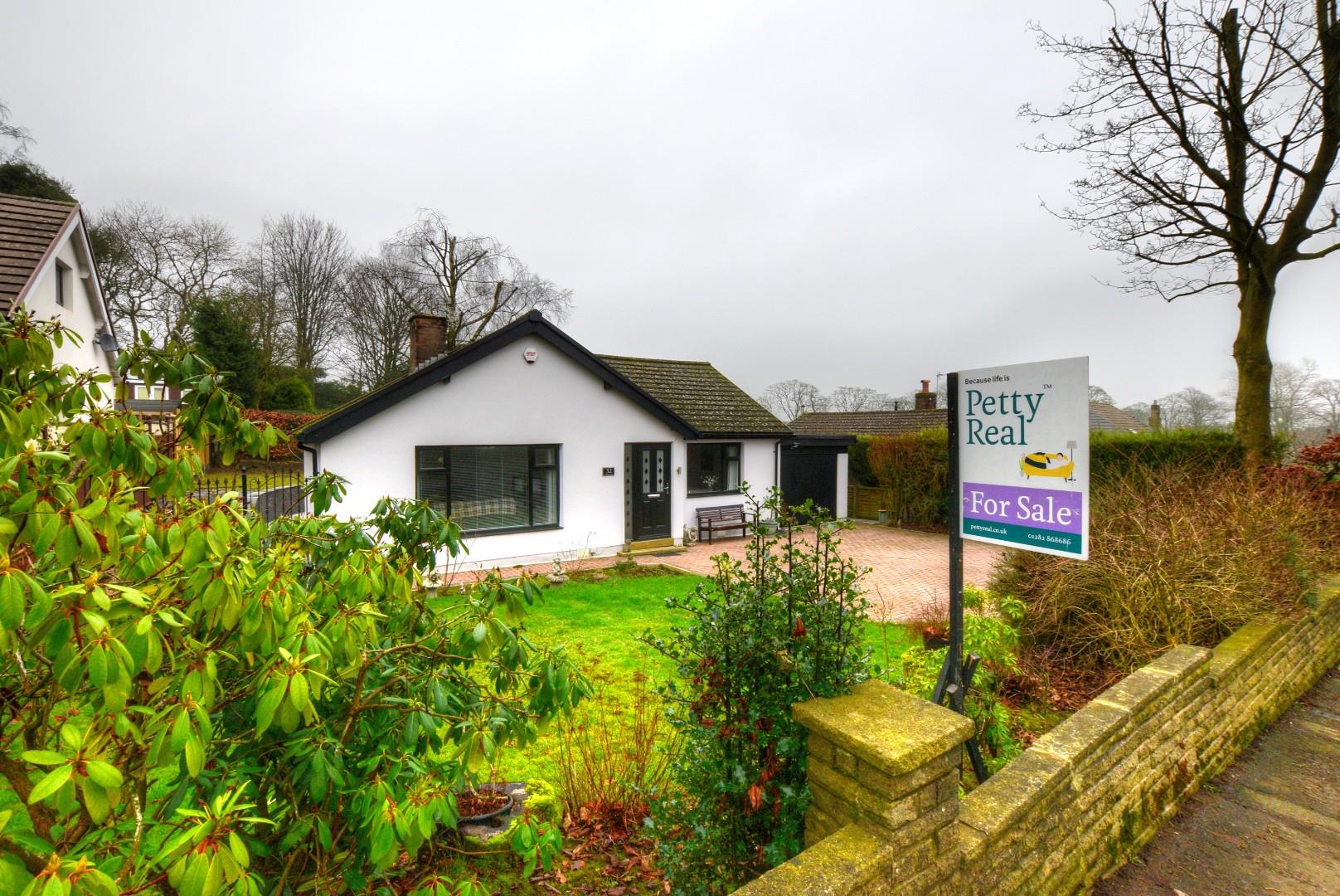 2 bedroom Detached Under Offer