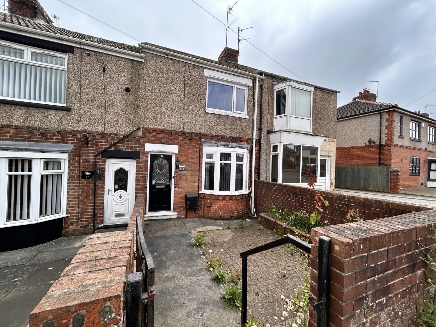 2 bedroom Terraced For Sale