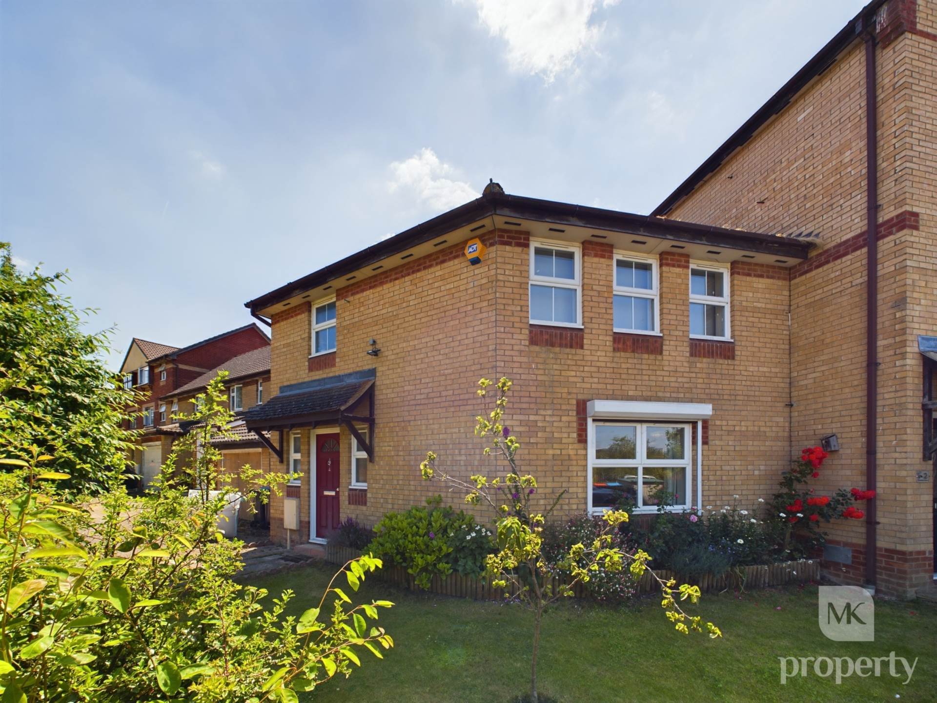 4 bedroom End of Terrace House For Sale