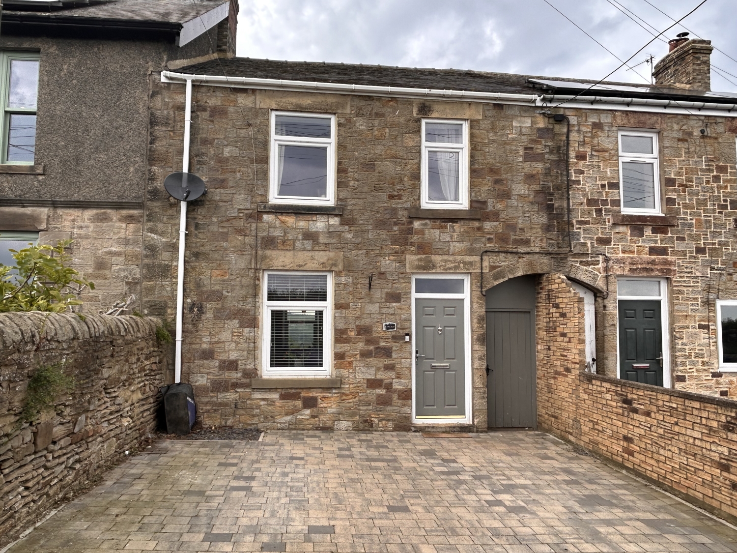 2 bedroom Terraced House Under Offer