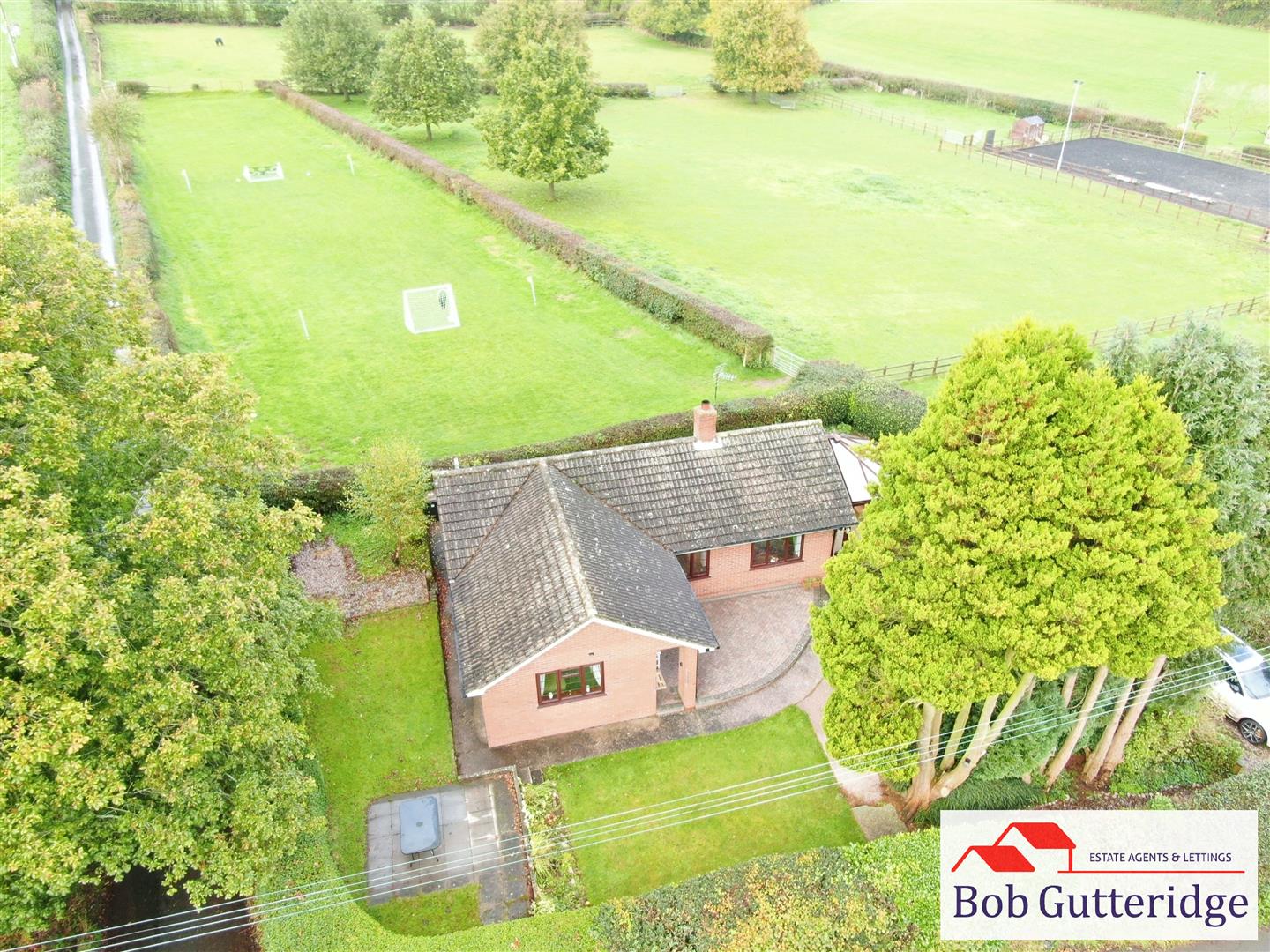2 bedroom Detached house SSTC