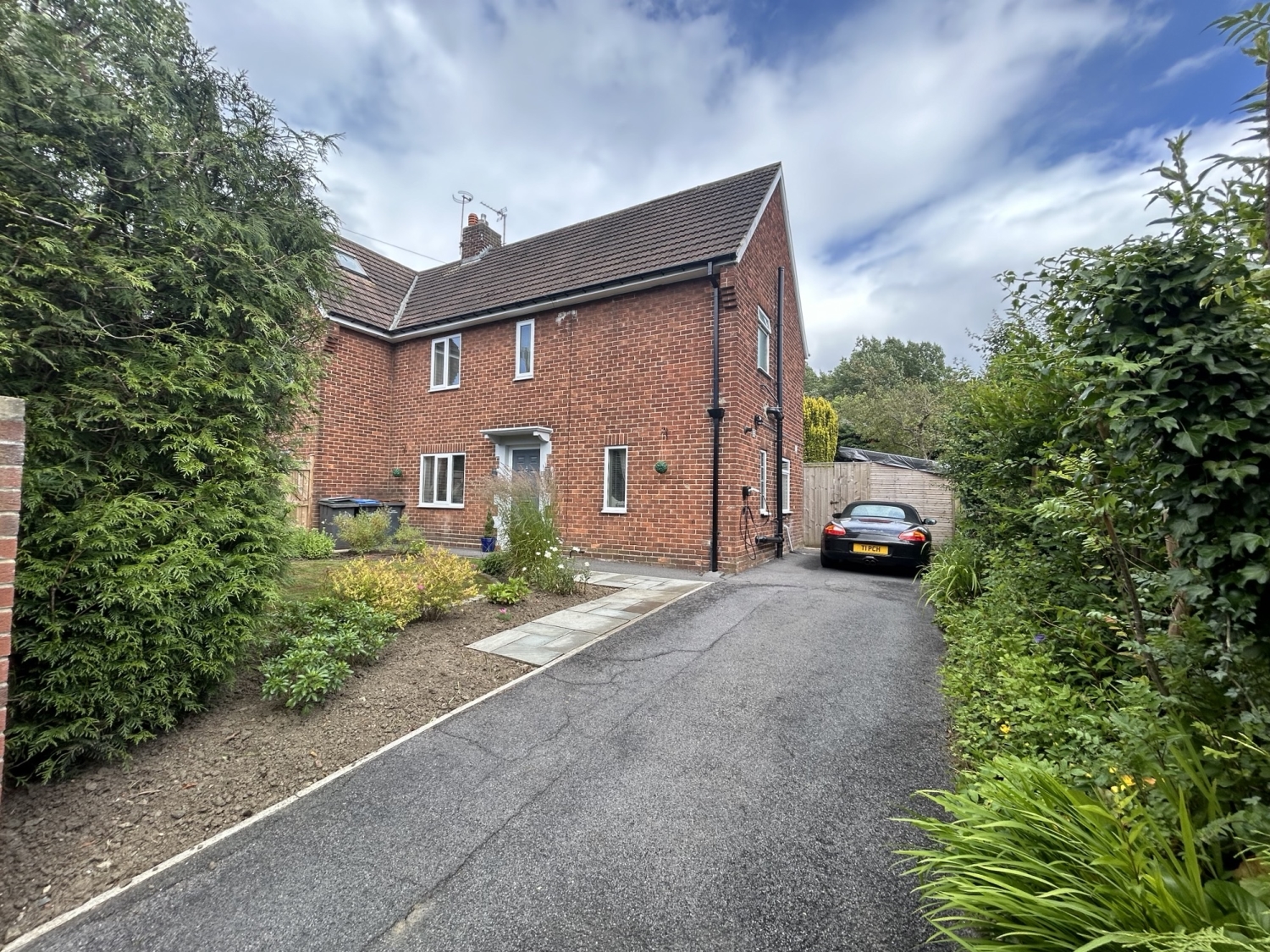 3 bedroom Semi-Detached Under Offer