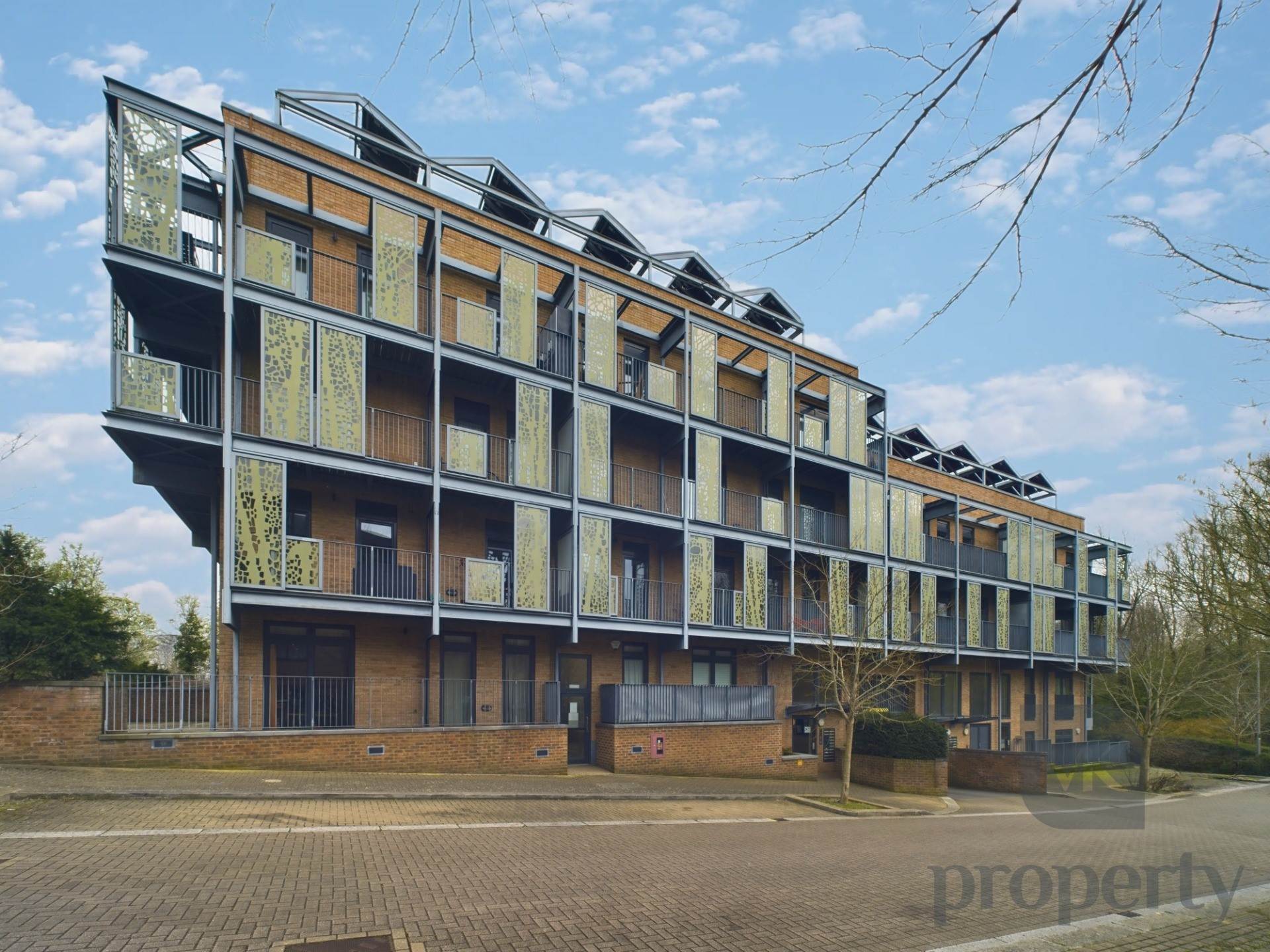 2 bedroom Apartment For Sale