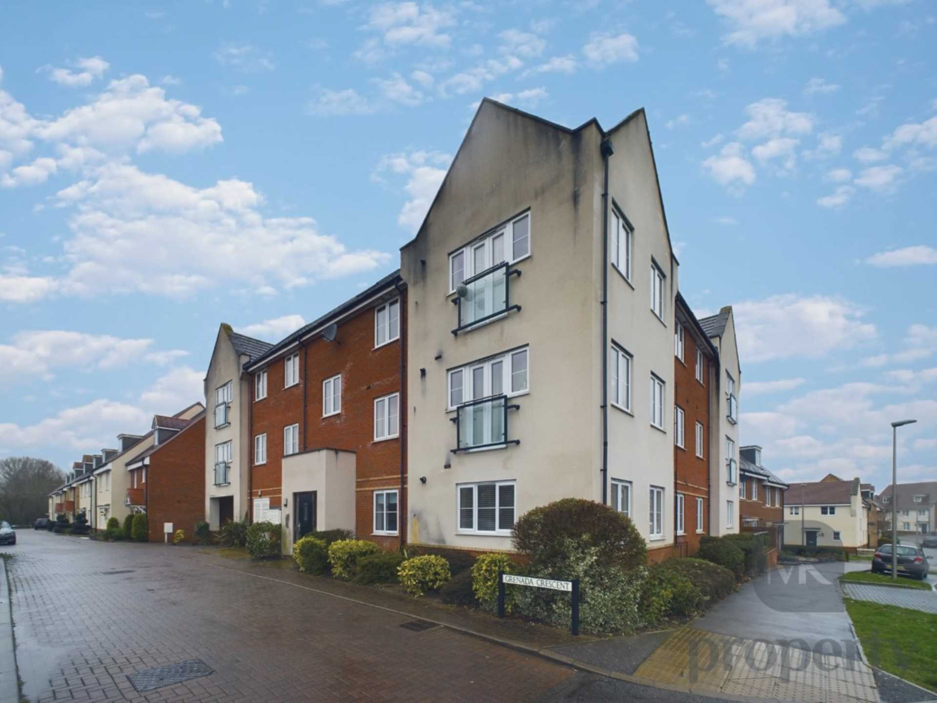 2 bedroom Apartment For Sale
