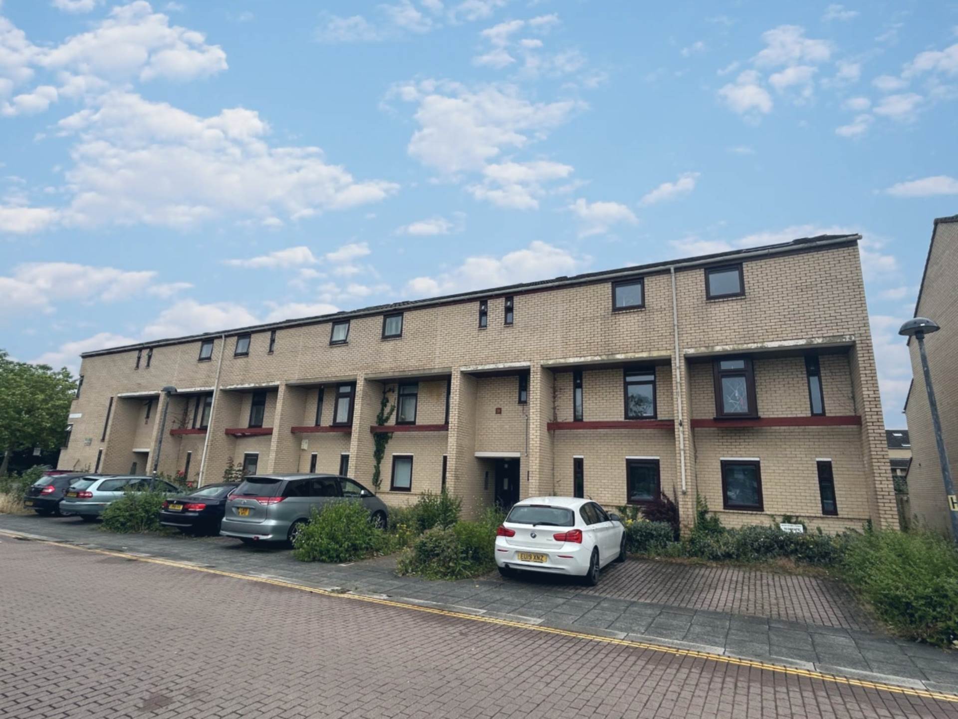 2 bedroom Apartment For Sale