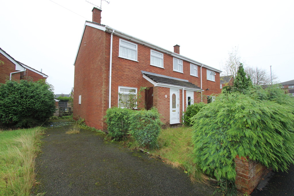 2 bedroom Semi-Detached House Sold
