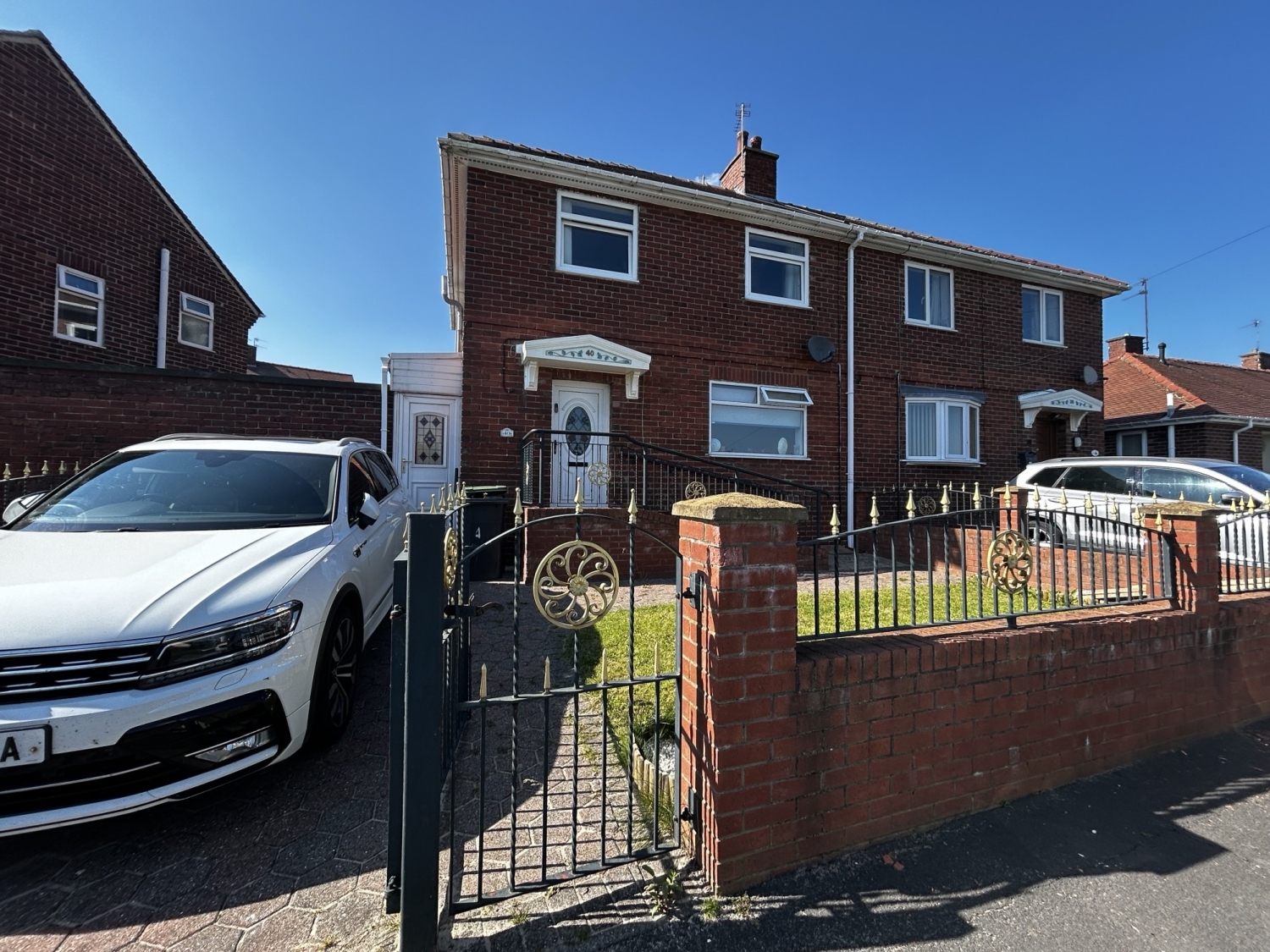 3 bedroom Semi-Detached Under Offer