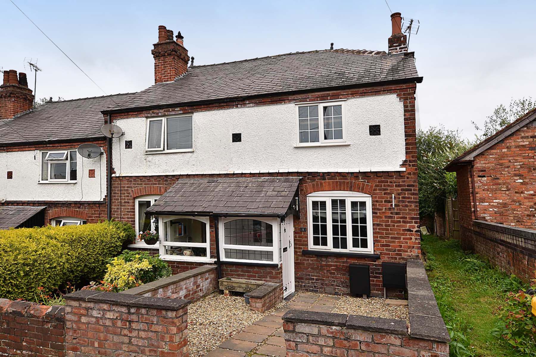 2 bedroom House For Sale