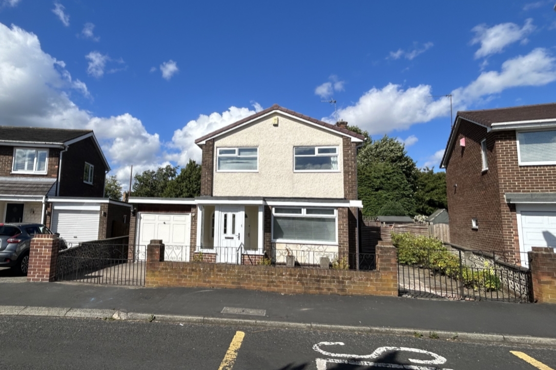 3 bedroom Detached Under Offer