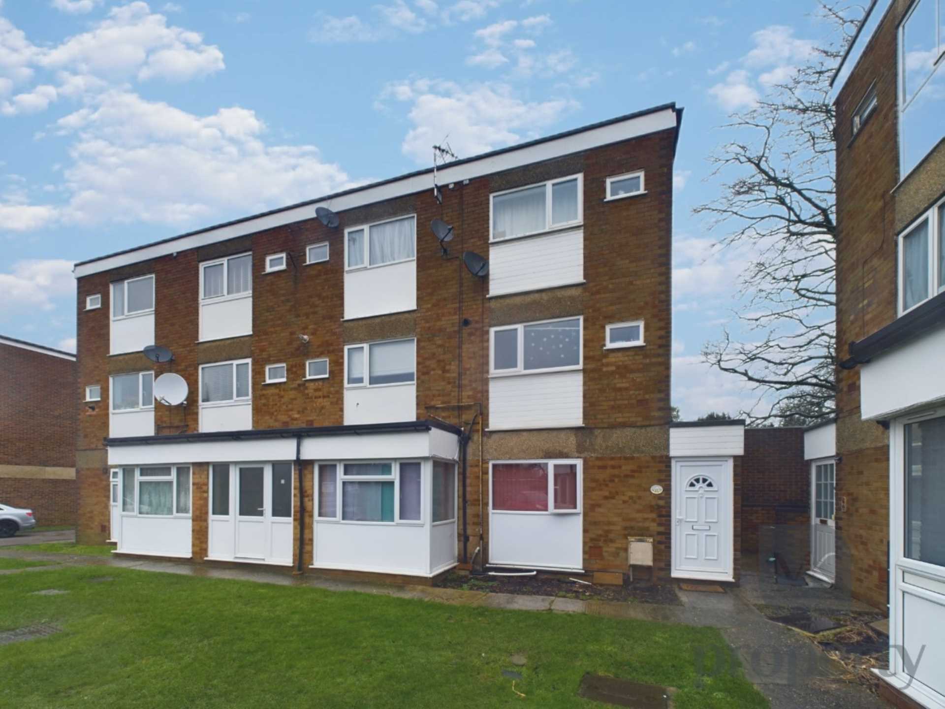 2 bedroom Apartment For Sale