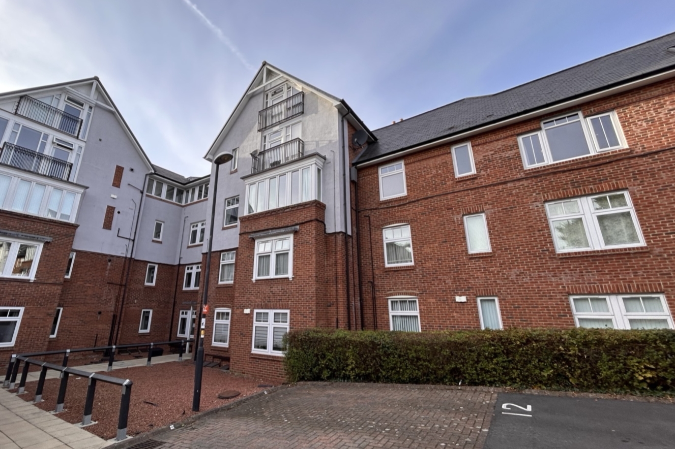 2 bedroom Apartment Under Offer