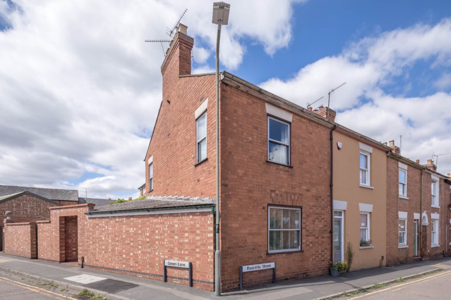 1 bedroom Apartment To Let