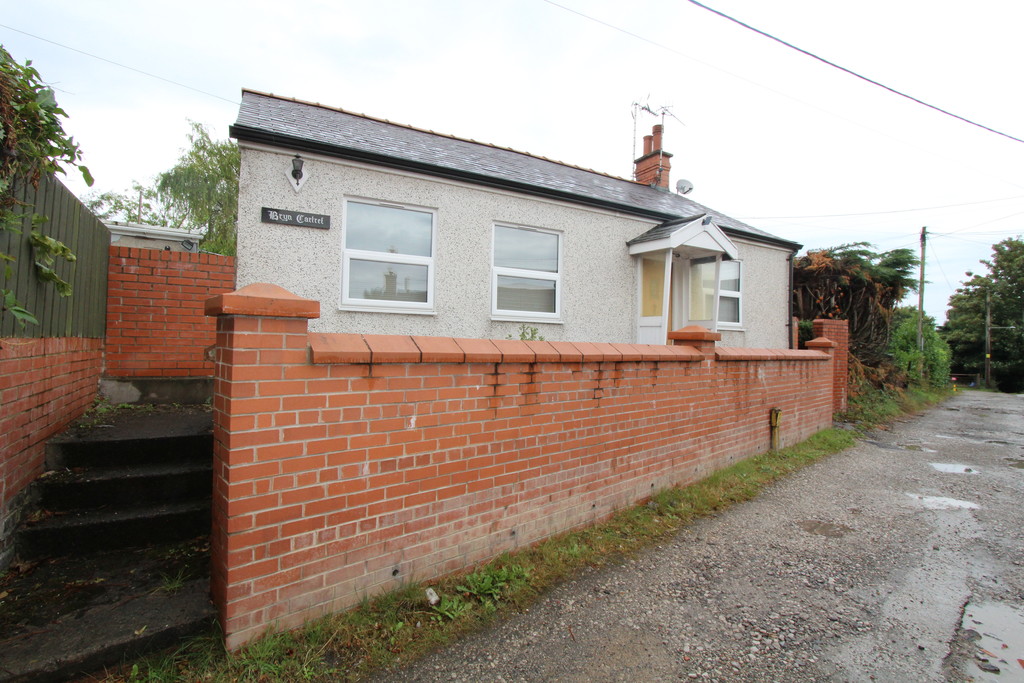 2 bedroom Detached House For Sale