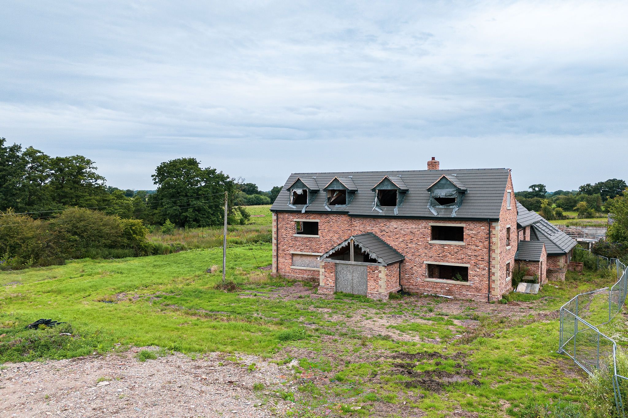 5 bedroom House For Sale