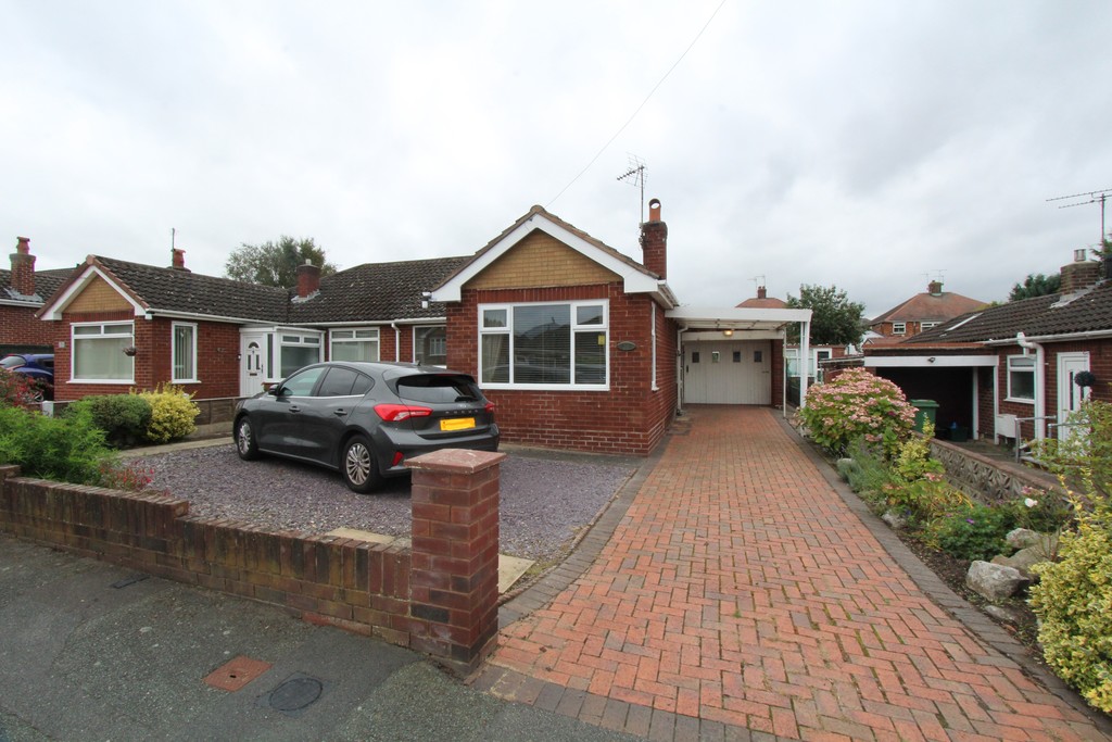 2 bedroom Semi-Detached House Sold