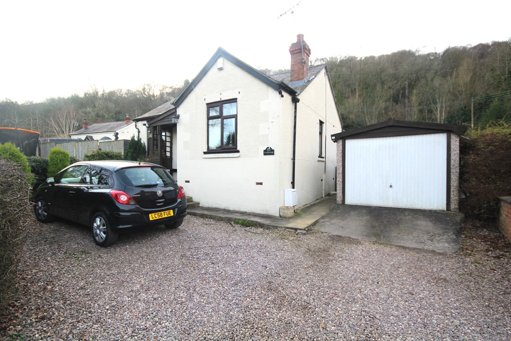 2 bedroom Detached House For Sale