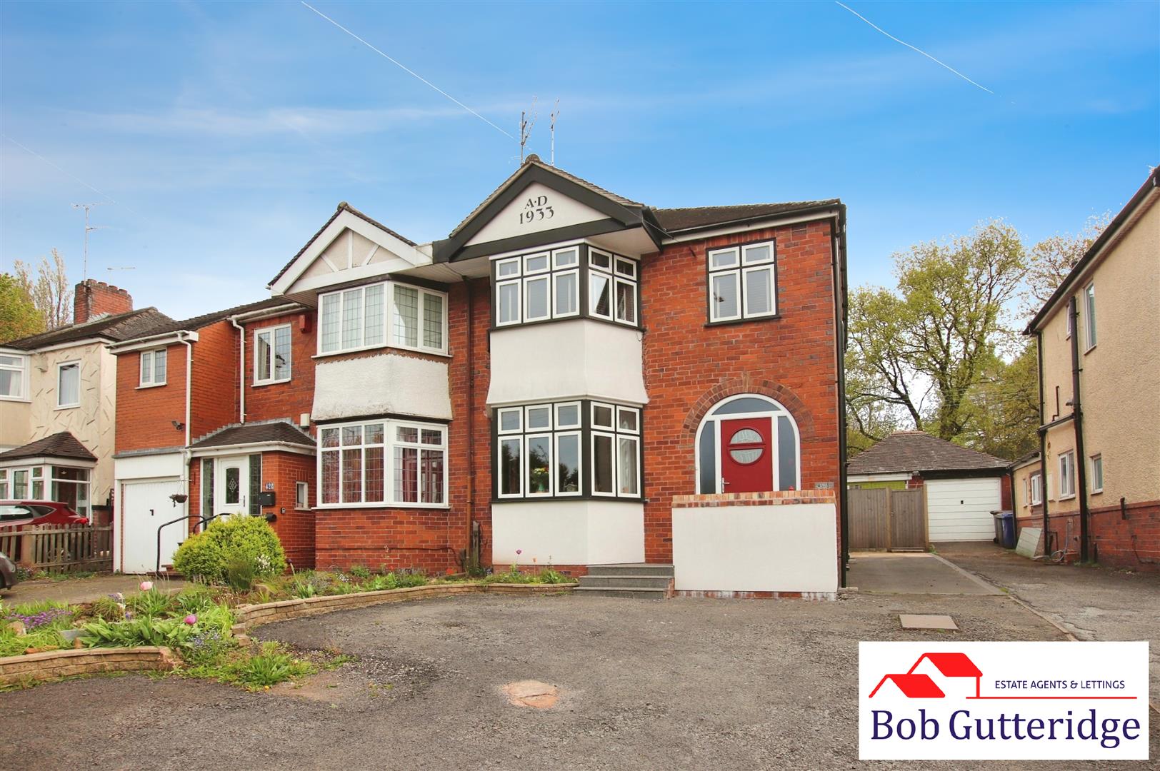 3 bedroom Semi-Detached House SSTC