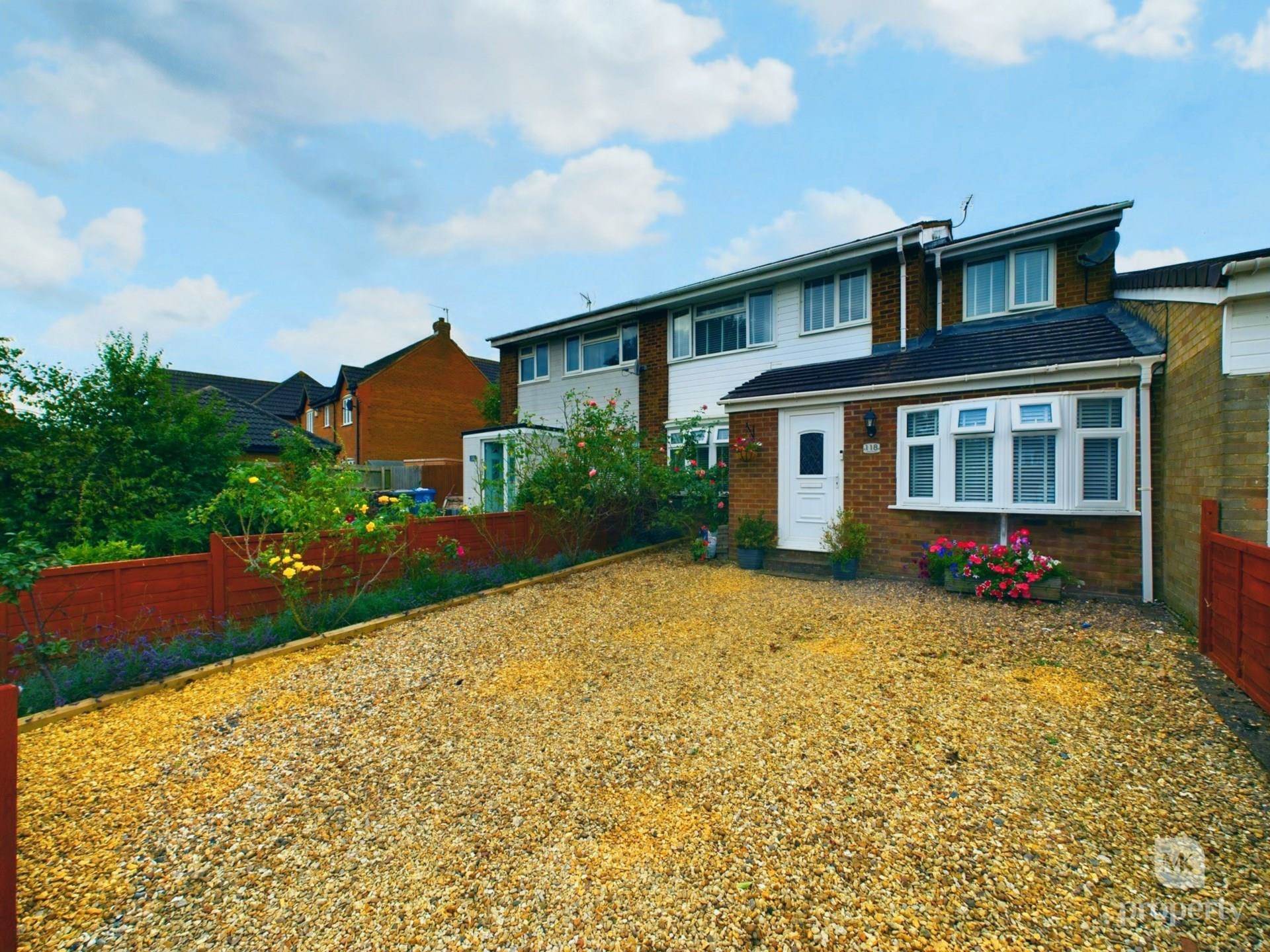 4 bedroom Semi-Detached House For Sale