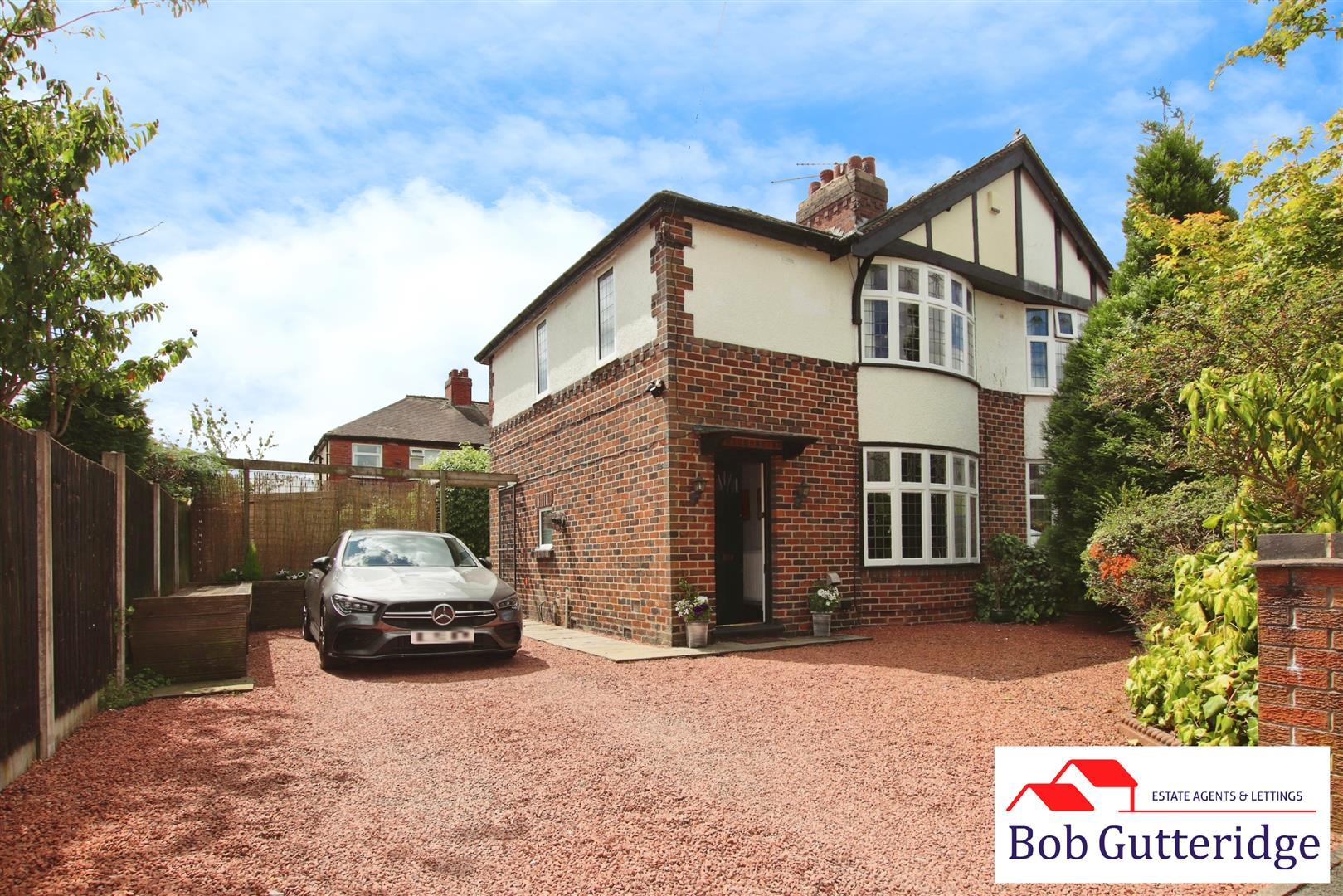 3 bedroom Semi-Detached House SSTC