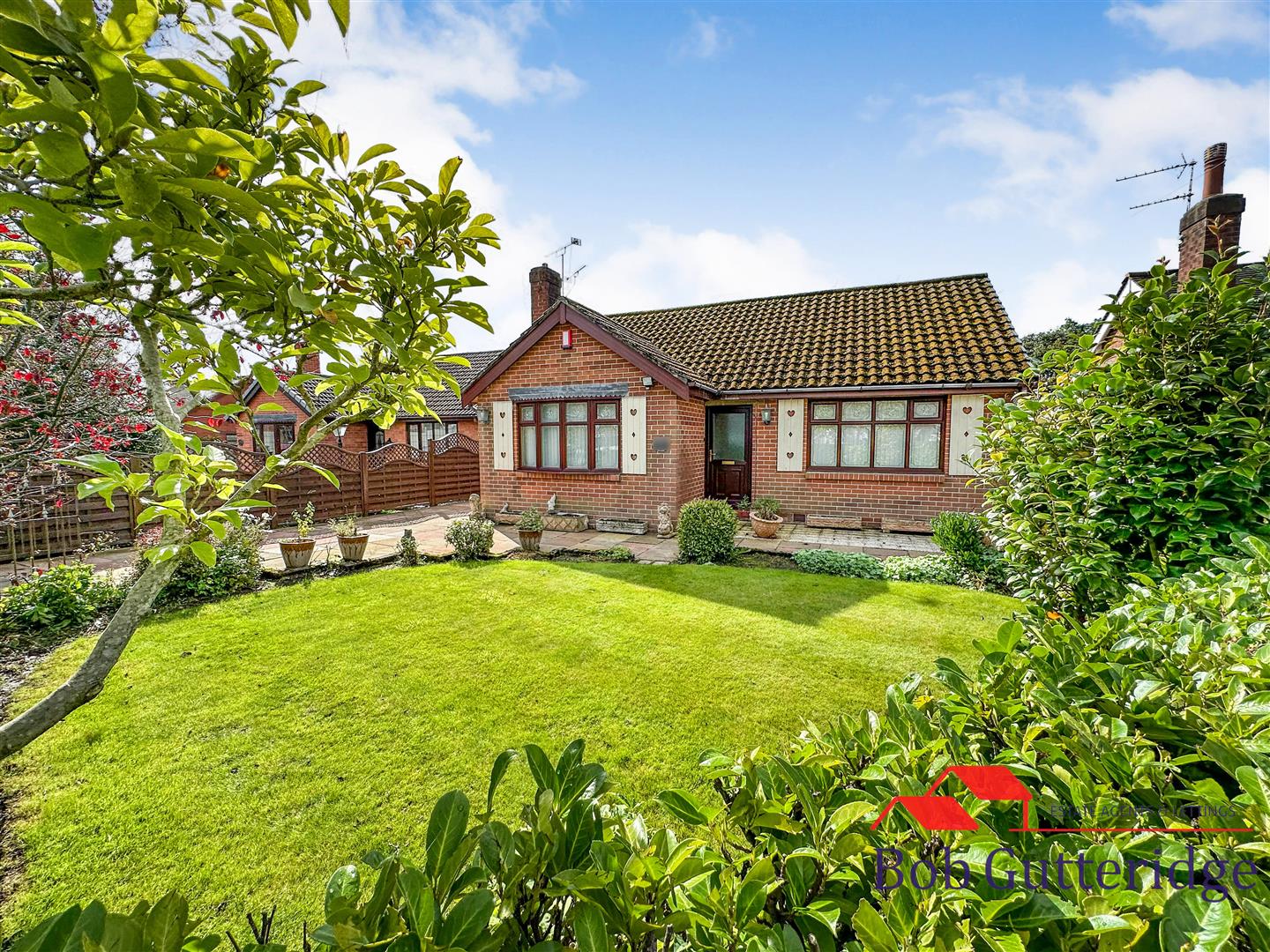 2 bedroom Detached house SSTC