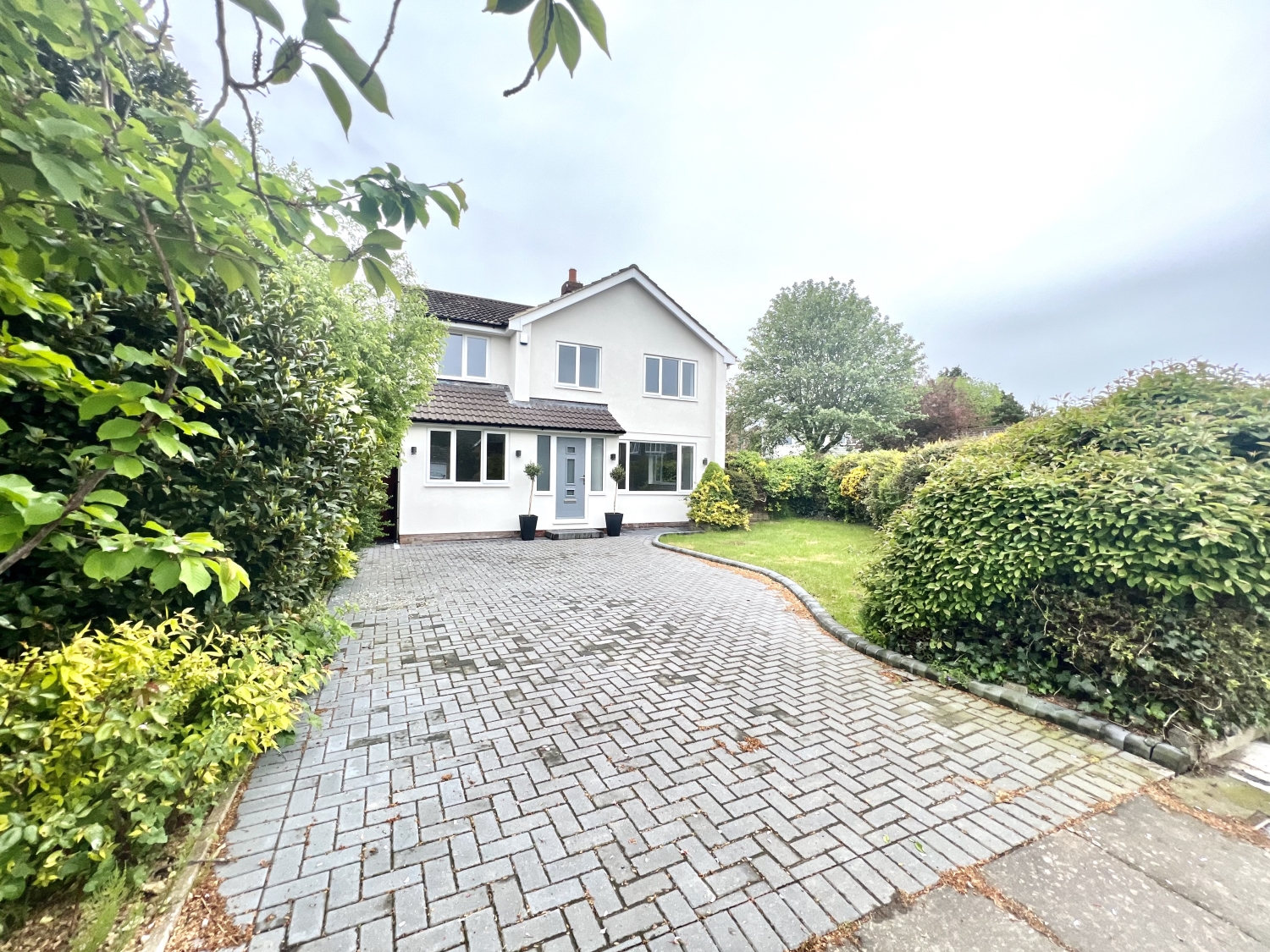 4 bedroom Detached Under Offer
