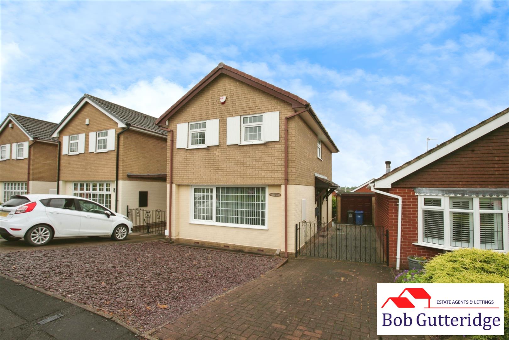 3 bedroom Detached House SSTC
