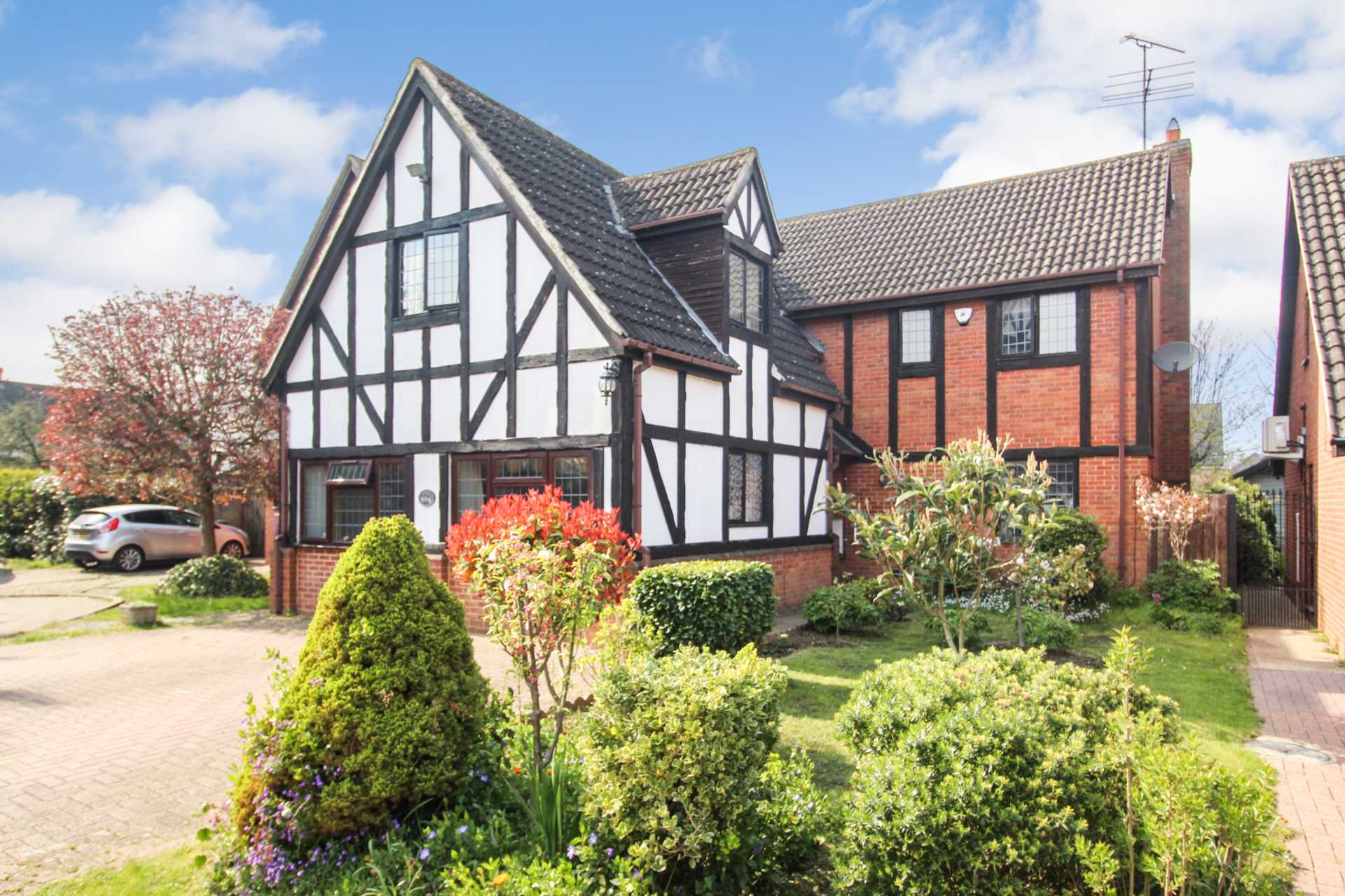 5 bedroom Detached house Sold