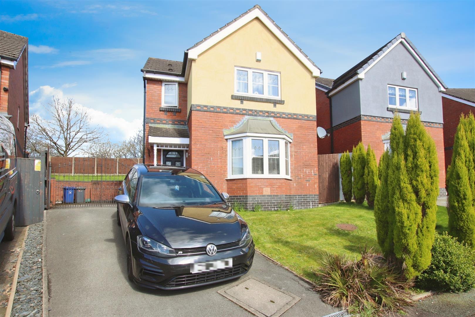 3 bedroom Detached house SSTC