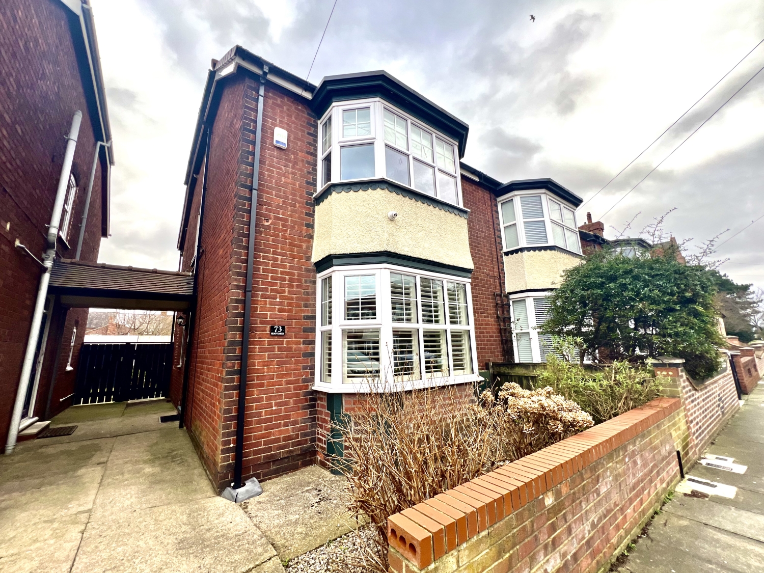 3 bedroom Semi-Detached Under Offer