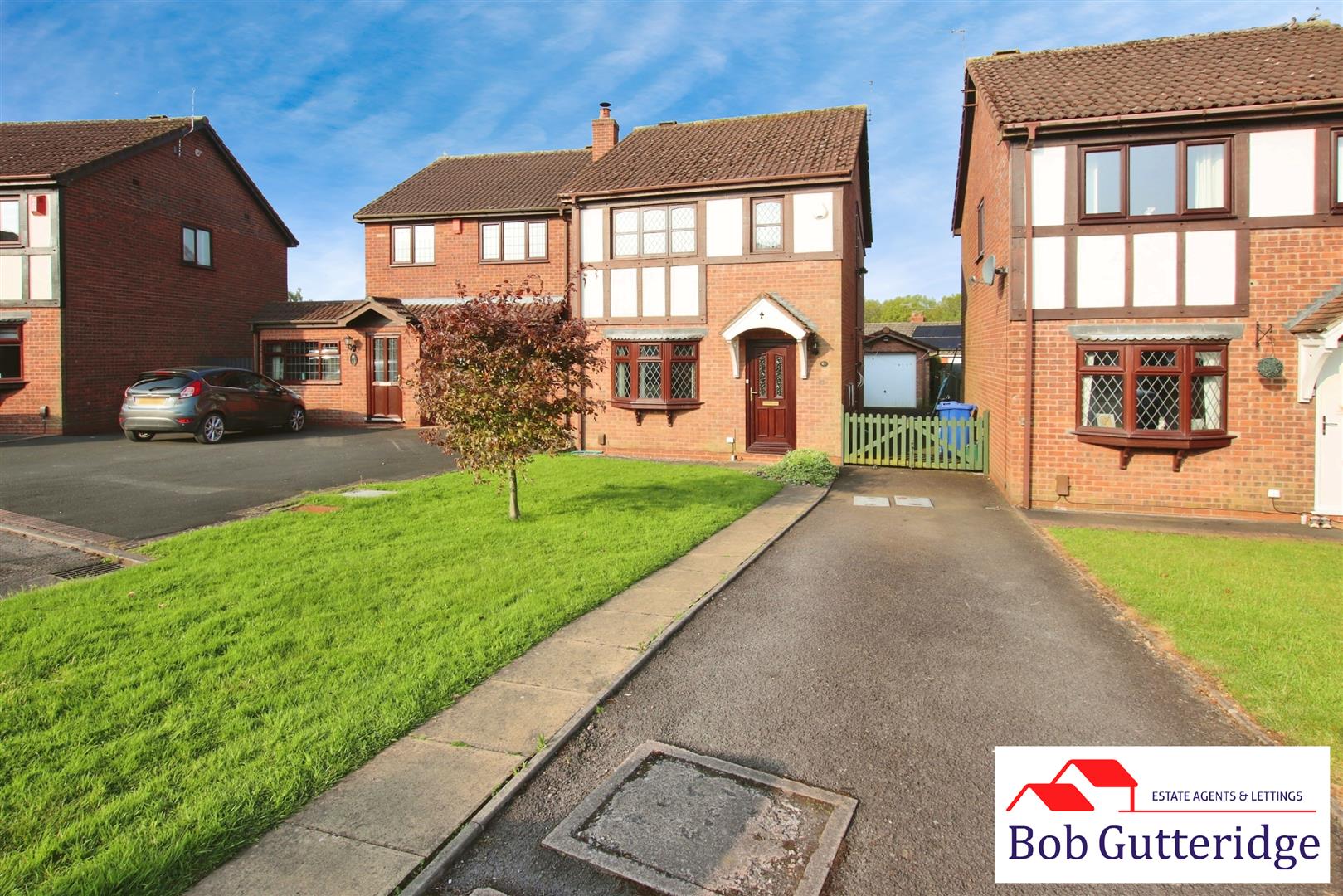 3 bedroom Detached house SSTC
