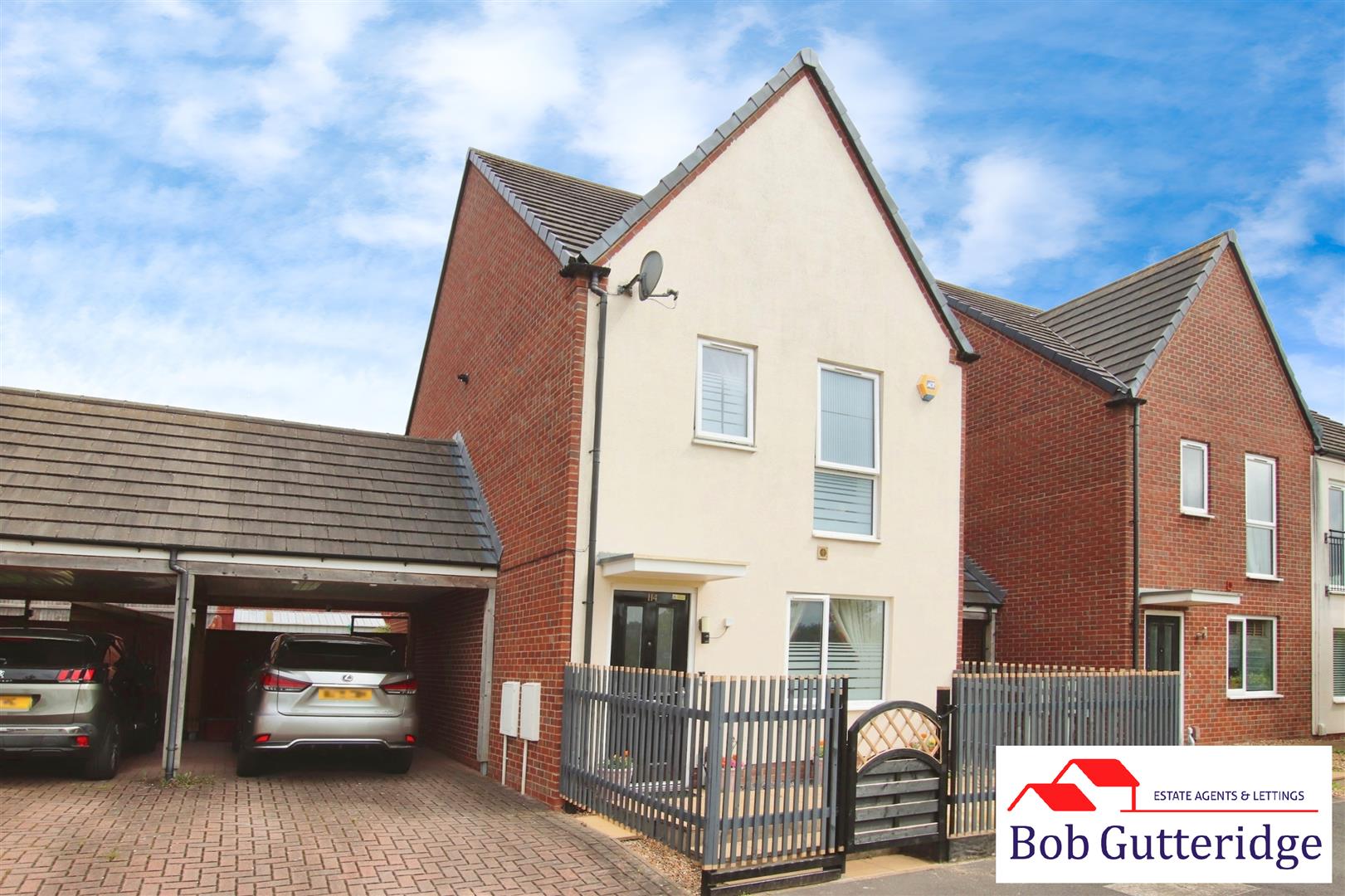 3 bedroom Detached House For Sale