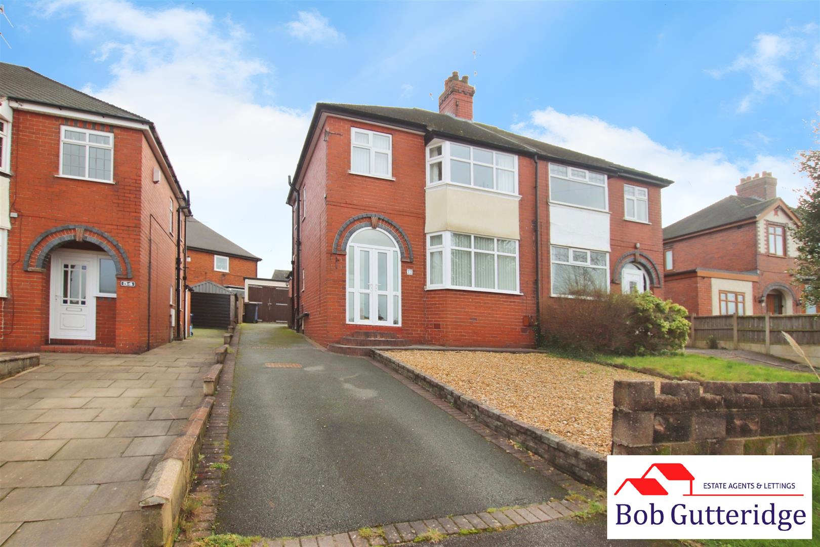 3 bedroom Semi-detached house SSTC