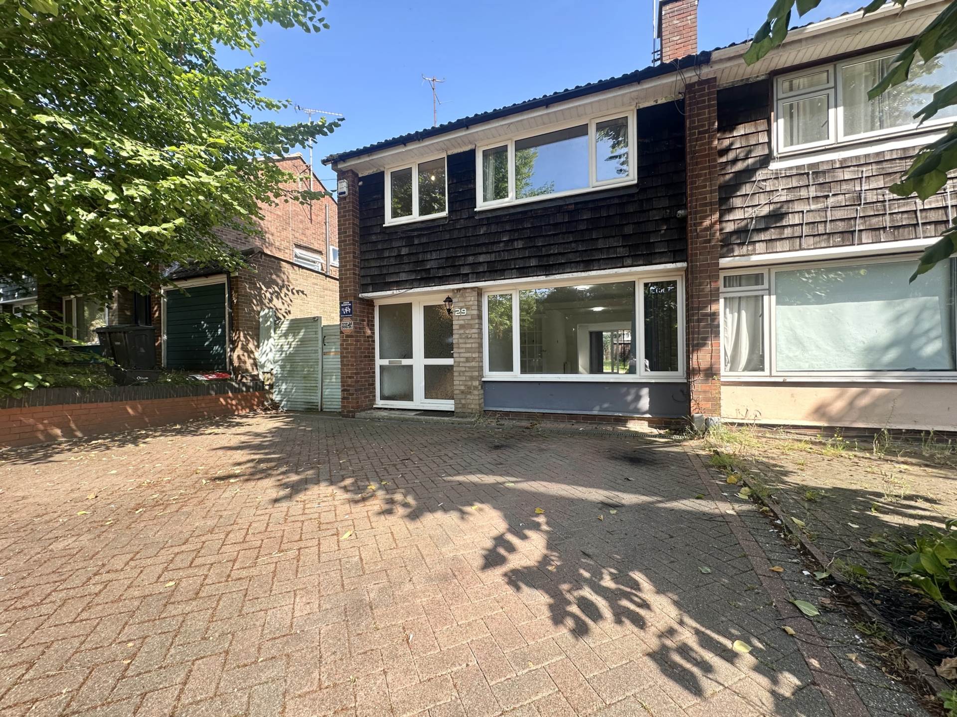 3 bedroom Semi-Detached House Sold