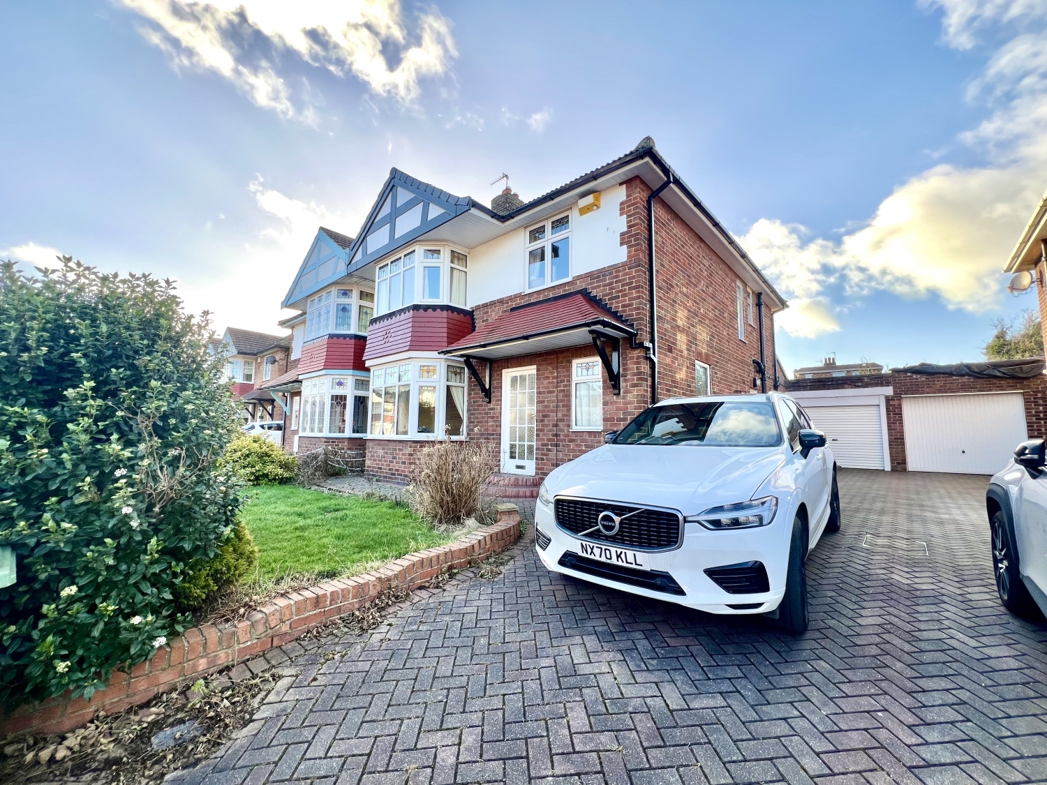 3 bedroom Semi-Detached Under Offer
