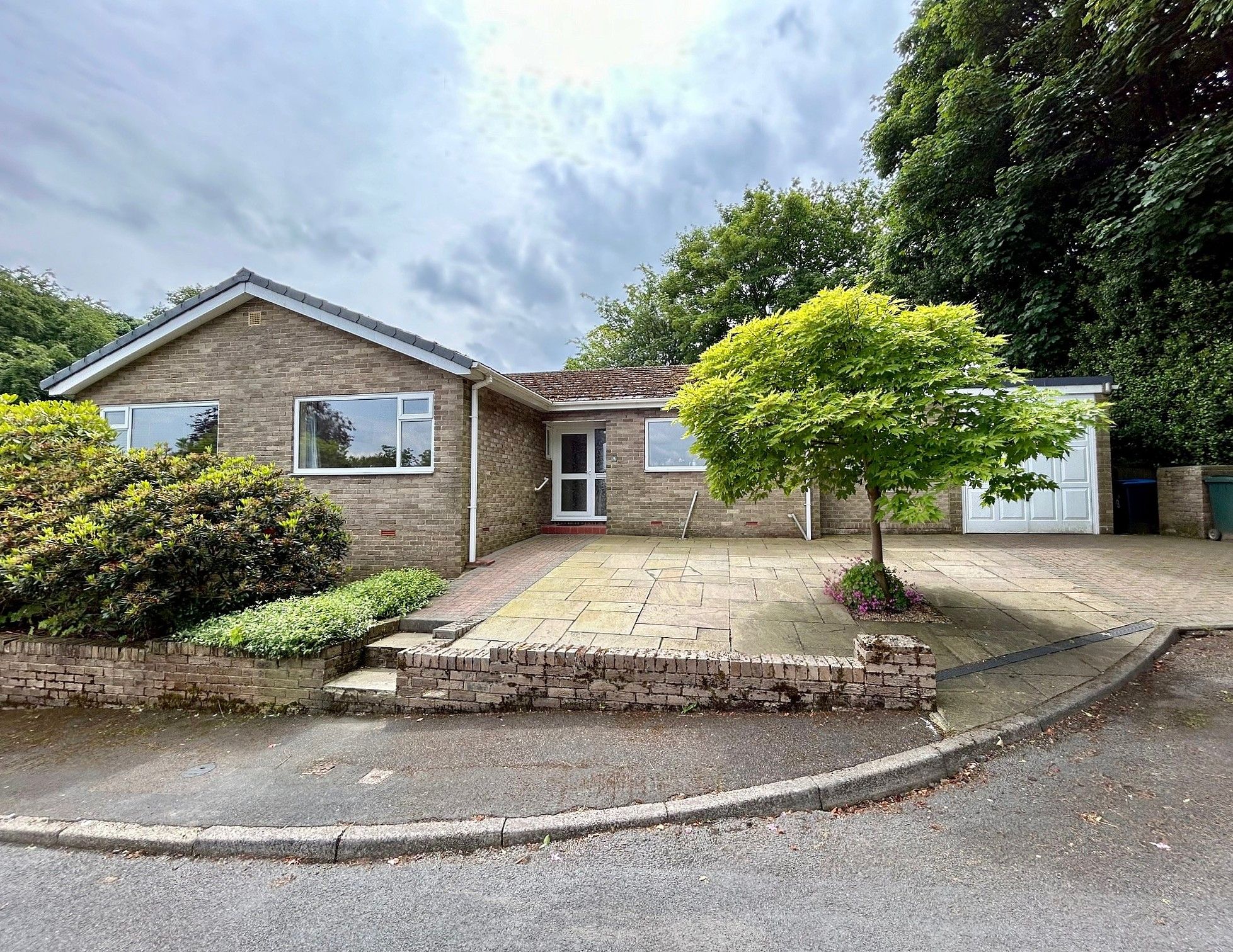 3 bedroom Detached house SSTC