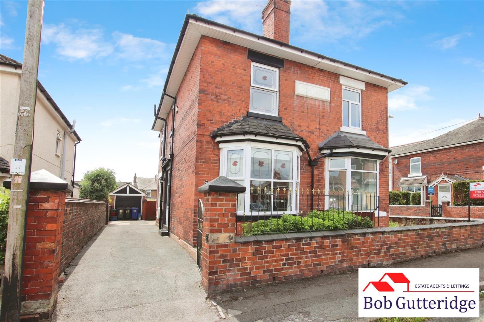 3 bedroom Semi-Detached House SSTC