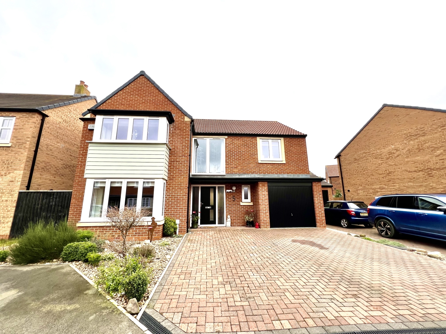 4 bedroom Detached house Under Offer