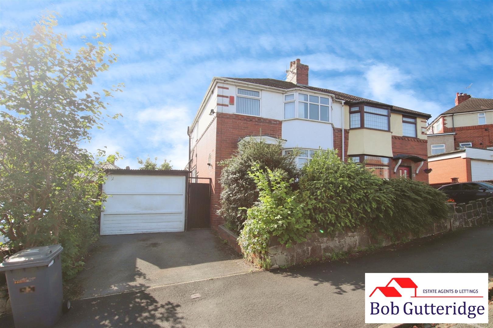 3 bedroom Semi-Detached House SSTC