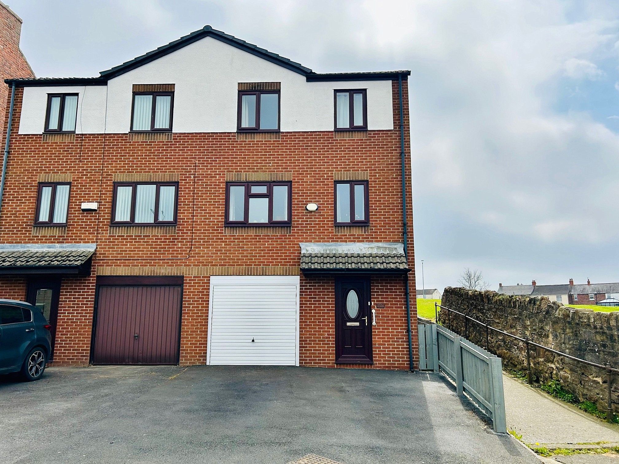 4 bedroom Terraced House SSTC