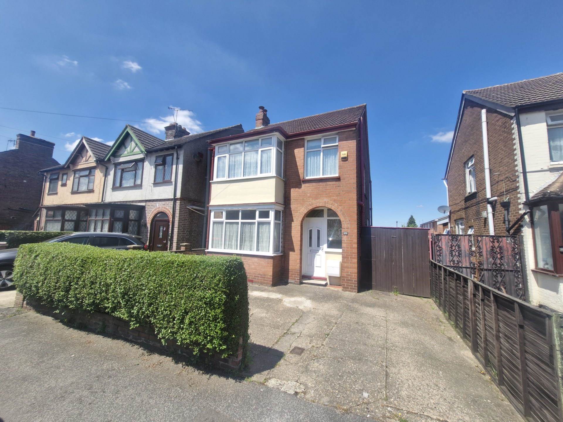 3 bedroom Detached house SSTC