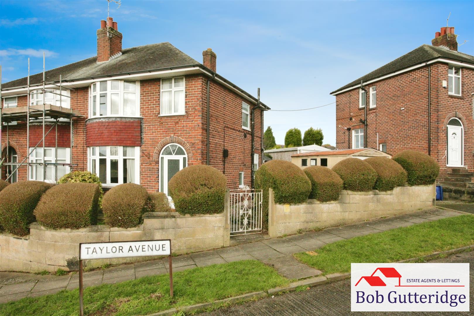 3 bedroom Semi-Detached House SSTC