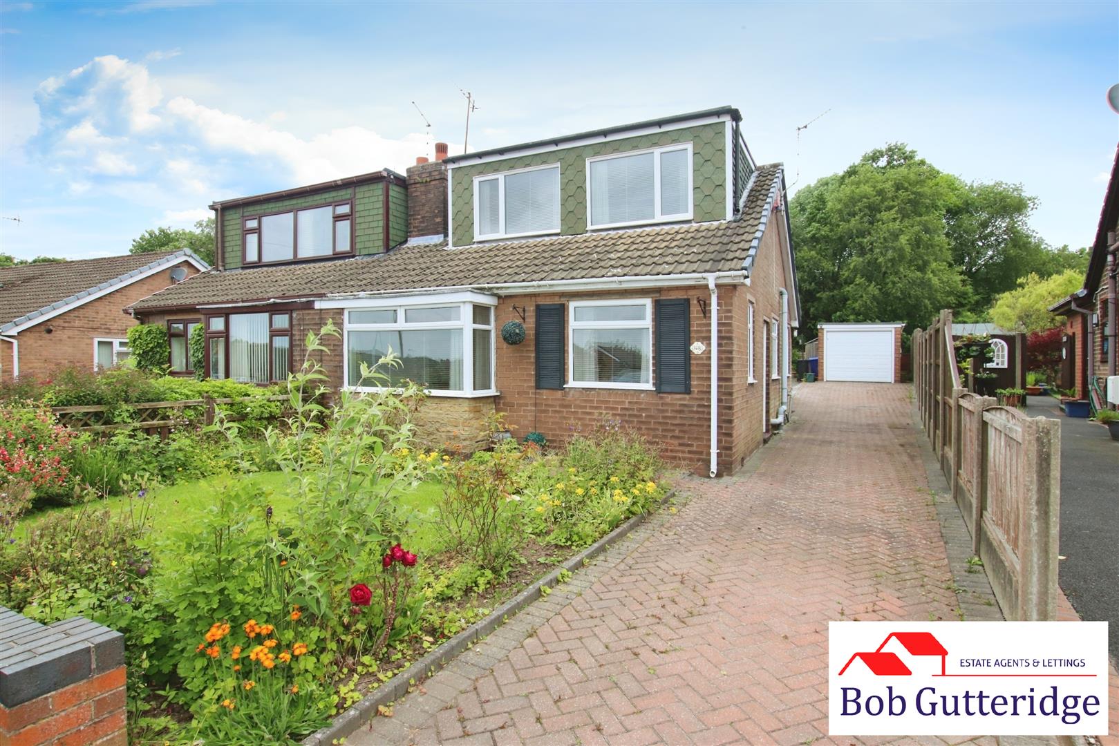 3 bedroom Semi-detached house SSTC